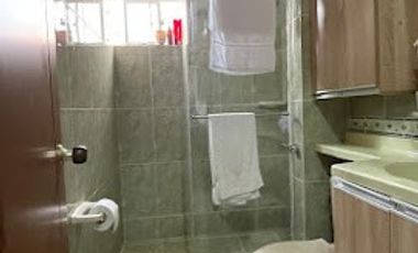 CASA CACIQUE IMPERIAL EN VENTA 3 HABITACIONES + CUARTO DE SERVICIO 2 PISOS AREA 185m2  BUCARAMANGA (AT)