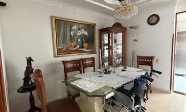 CASA CACIQUE IMPERIAL EN VENTA 3 HABITACIONES + CUARTO DE SERVICIO 2 PISOS AREA 185m2  BUCARAMANGA (AT)
