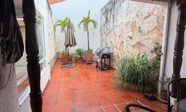 CASA CACIQUE IMPERIAL EN VENTA 3 HABITACIONES + CUARTO DE SERVICIO 2 PISOS AREA 185m2  BUCARAMANGA (AT)