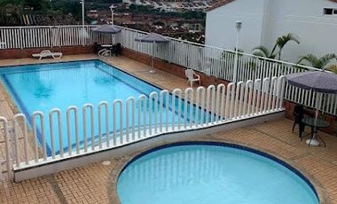 CASA CACIQUE IMPERIAL EN VENTA 3 HABITACIONES + CUARTO DE SERVICIO 2 PISOS AREA 185m2  BUCARAMANGA (AT)