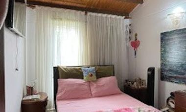 CASA CACIQUE IMPERIAL EN VENTA 3 HABITACIONES + CUARTO DE SERVICIO 2 PISOS AREA 185m2  BUCARAMANGA (AT)