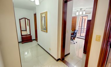 Cali, Barrio El Peñón. Arriendo Apartamento Octavo Piso