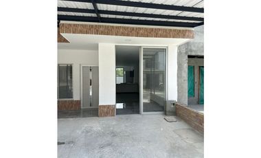 CASA EN CONJUNTO CERRADO EN QUIMBAYA