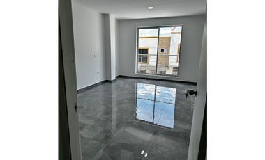 CASA EN CONJUNTO CERRADO EN QUIMBAYA