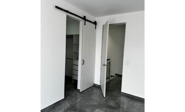 CASA EN CONJUNTO CERRADO EN QUIMBAYA