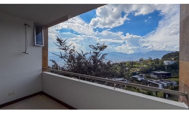 Casa de dos niveles para la renta tradicional en Palmas