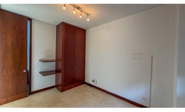 Casa de dos niveles para la renta tradicional en Palmas