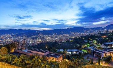 Casa de dos niveles para la renta tradicional en Palmas