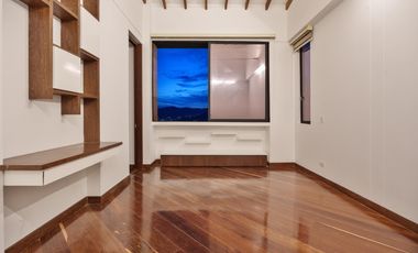 Casa de dos niveles para la renta tradicional en Palmas