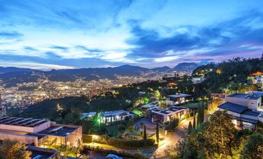 Casa de dos niveles para la renta tradicional en Palmas