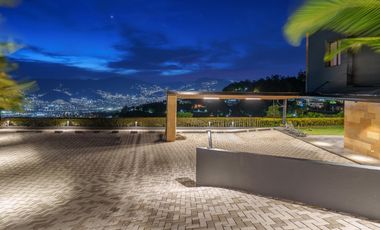 Casa de dos niveles para la renta tradicional en Palmas