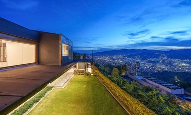 Casa de dos niveles para la renta tradicional en Palmas