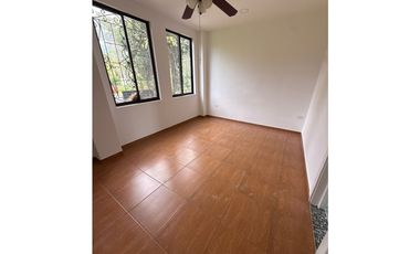 CASA CAMPESTRE EN CONJUNTO CERRADO EN QUIMBAYA