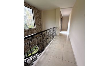 CASA CAMPESTRE EN CONJUNTO CERRADO EN QUIMBAYA