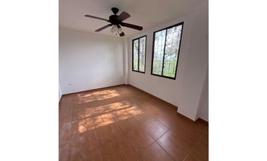 CASA CAMPESTRE EN CONJUNTO CERRADO EN QUIMBAYA