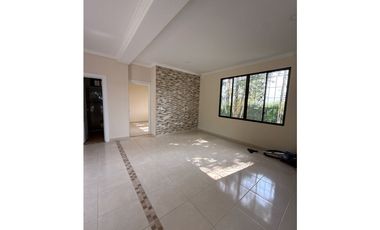 CASA CAMPESTRE EN CONJUNTO CERRADO EN QUIMBAYA