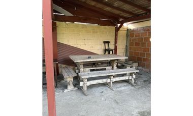 CASA CAMPESTRE CON CULTIVO EN QUIMBAYA