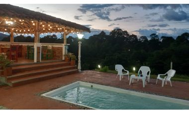 FINCA PRODUCTIVA SEMBRADA EN LIMÓN Y PLTANO EN QUIMBAYA