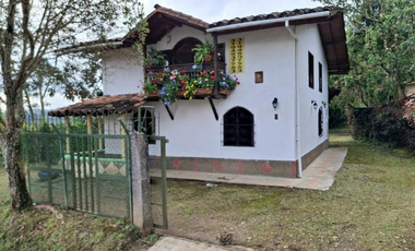 Vende Casa Campestre matricula 100% El Plan Santa elena