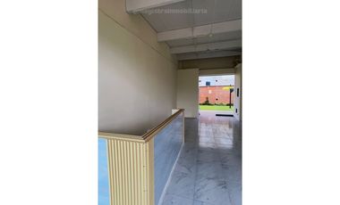 LOCAL EN VENTA EN CENTRO COMERCIAL PARQUE NATURA