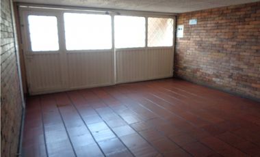 CASA PARA NEGOCIO EN ARRIENDO NORMANDIA