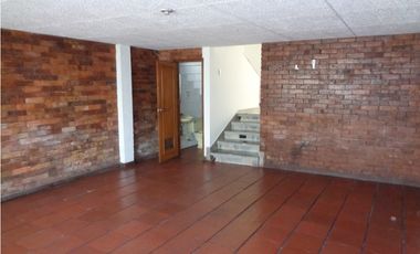 CASA PARA NEGOCIO EN ARRIENDO NORMANDIA