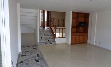 CASA PARA NEGOCIO EN ARRIENDO NORMANDIA