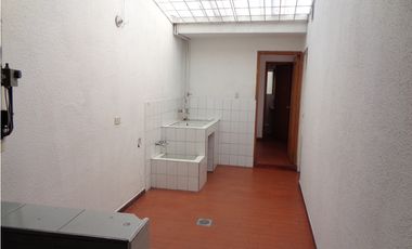 CASA PARA NEGOCIO EN ARRIENDO NORMANDIA