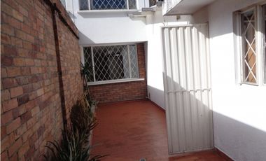 CASA PARA NEGOCIO EN ARRIENDO NORMANDIA