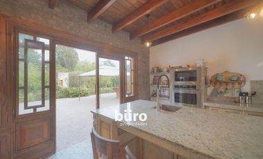 ESPECTACULAR CASA EN VENTA EN CIENEGUILLA