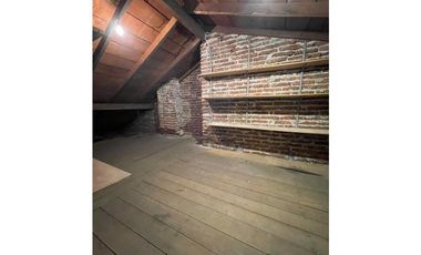 Chalet 5 amb. con patio y garaje + depto 3 amb. independiente