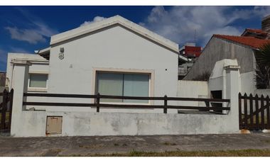 Casa Tres Ambientes En Alquiler Punta Mogotes