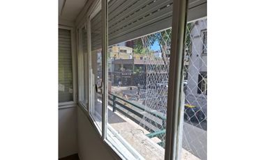 ALQUILER /Tres con dependencia, patio, balcón SIN EXPENSAS