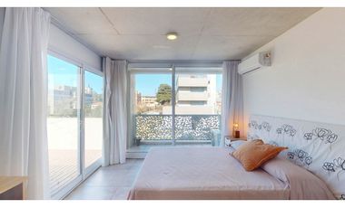 Moderno departamento en el centro de Pinamar, Piscina. Cochera