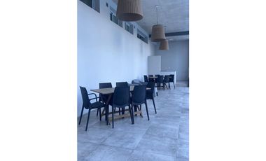 Moderno departamento en el centro de Pinamar, Piscina. Cochera