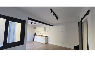 PH 3 AMBIENTES RECICLADO CON TERRAZA PROPIA  CHACABUCO 4000