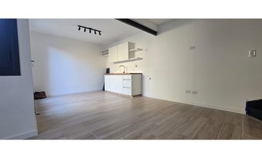 PH 3 AMBIENTES RECICLADO CON TERRAZA PROPIA  CHACABUCO 4000