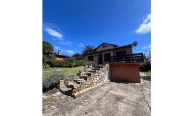 CHALET EN SIERRA DE LOS PADRES CON GRAN PARQUE
