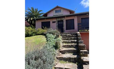 CHALET EN SIERRA DE LOS PADRES CON GRAN PARQUE