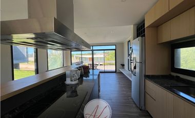 CASA EN VENTA EN RESIDENCIAL II COSTA ESMERLDA