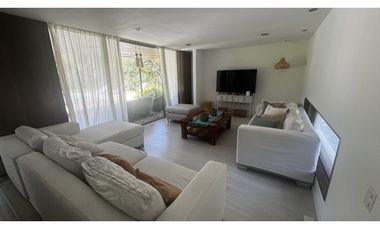 Venta de Casa en barrio privado Las Lomas, Haras Santa Maria. Escobar