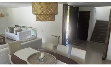 Venta de Casa en barrio privado Las Lomas, Haras Santa Maria. Escobar
