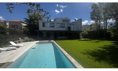 Venta de Casa en barrio privado Las Lomas, Haras Santa Maria. Escobar