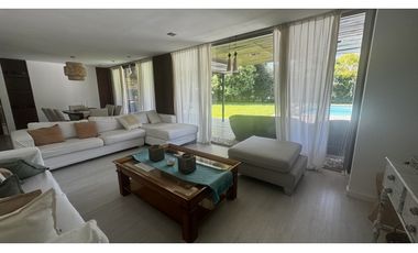Venta de Casa en barrio privado Las Lomas, Haras Santa Maria. Escobar