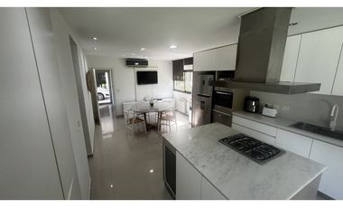 Venta de Casa en barrio privado Las Lomas, Haras Santa Maria. Escobar