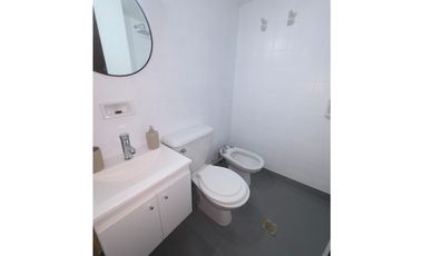 VENTA - MONOAMBIENTE REFACCIONADO - AMOBLADO - Bº CENTRO