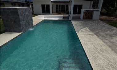 GORGONA / 800M / 3 HABITACIONES / PISCINA / A 1 CUADRA DE PLAYA MALIBU