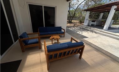 SE VENDE CASA DE 800M EN GORGONA A 1 CUADRA DE PLAYA MALIBU