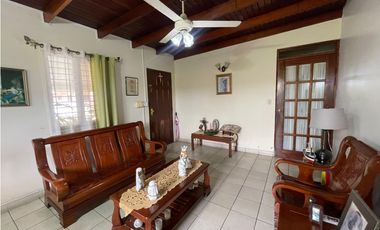 SE VENDE CASA EN HATO PINTADO 12 DE OCTUBRE DE 495M CON 3 HABITACIONES