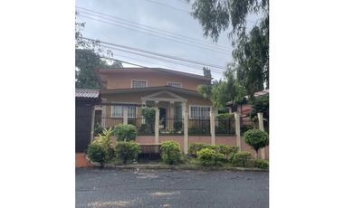 Casa en venta – Villas Alpinas, Villa Zaita | Panamá Norte